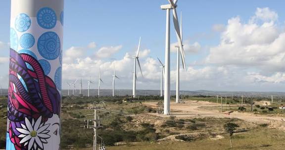 Torres eólicas adoecem moradores e expulsam famílias no Nordeste