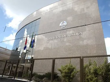TJ de Alagoas suspende regra que obriga oficiais da PM e dos Bombeiros a irem para a reserva