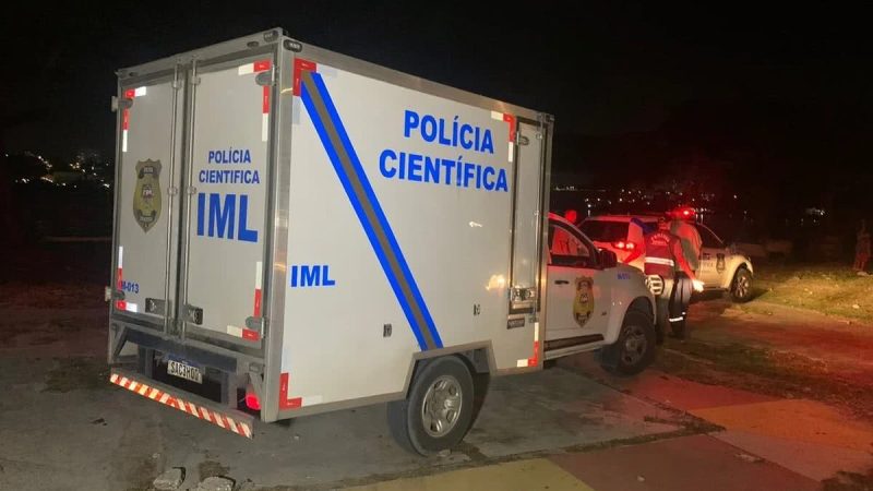 Mulher é morta com facadas no pescoço e no rosto em Rio Largo; suspeito fugiu de bicicleta