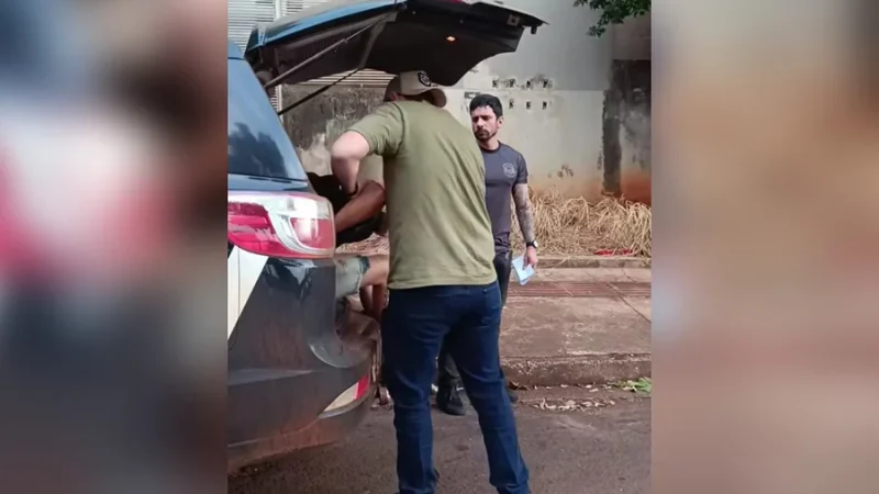 Mãe e padrasto são presos após bebê de 1 ano dar entrada em UPA com fratura e marcas de mordidas e agressão