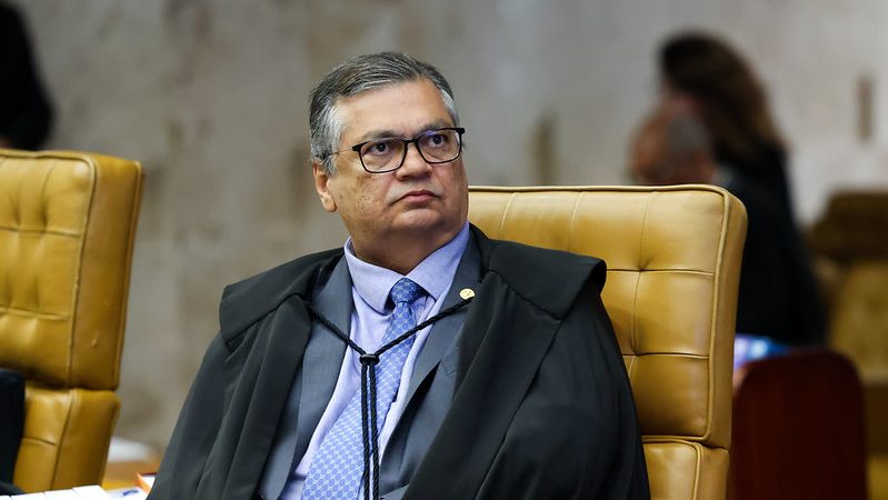 Dino afirma que aposentadoria compulsória não pode mais ser punição máxima para juízes e sim a perda do cargo