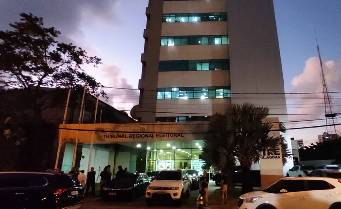 TRE amplia horário de atendimento e abre aos finais de semana