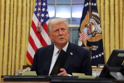 Trump endurece discurso e dá 48 horas para Irã reabrir Estreito de Ormuz: “Antes que o inferno se abata”