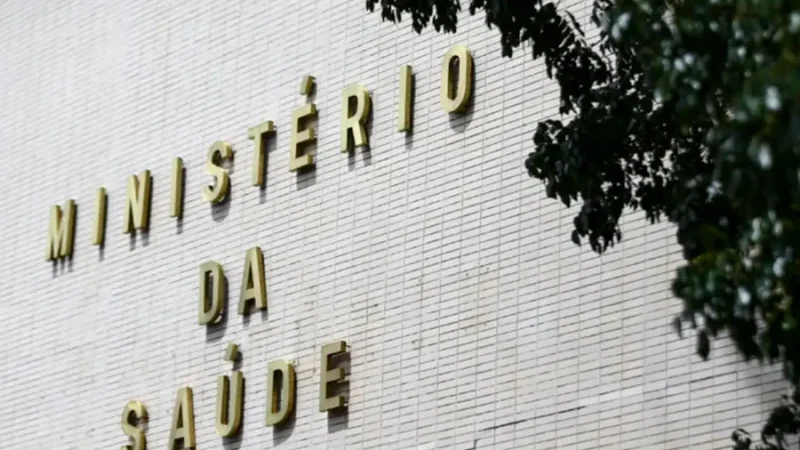 Farmacêutica ligada ao Master atrasa entrega de insulina ao SUS e vira alvo de cobrança do governo