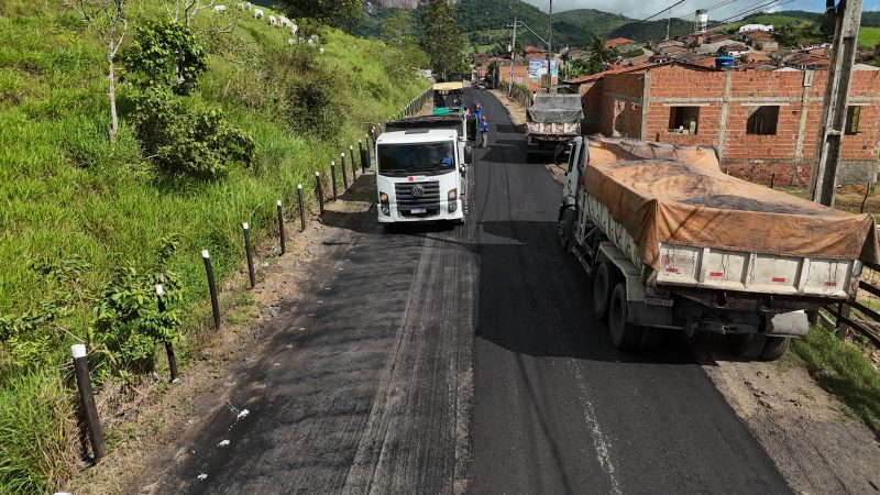 Tanque d’Arca avança com renovação completa do asfalto na entrada da cidade