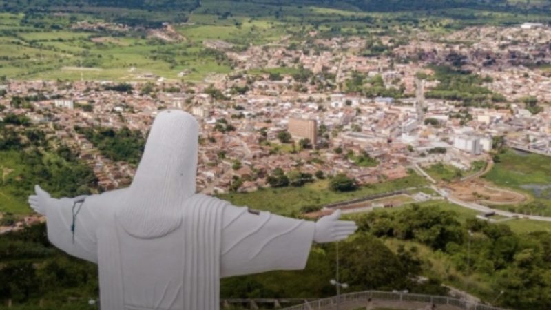 Estudantes registram denúncia de ato obscano em frente a colégio em Alagoas