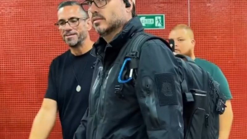 Carlos Bolsonaro participa de ato político e corrida em Maceió neste domingo (17)