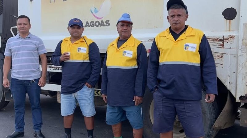 Prefeitura de Tanque d’Arca realiza entrega de novos fardamentos para agentes de limpeza urbana do município